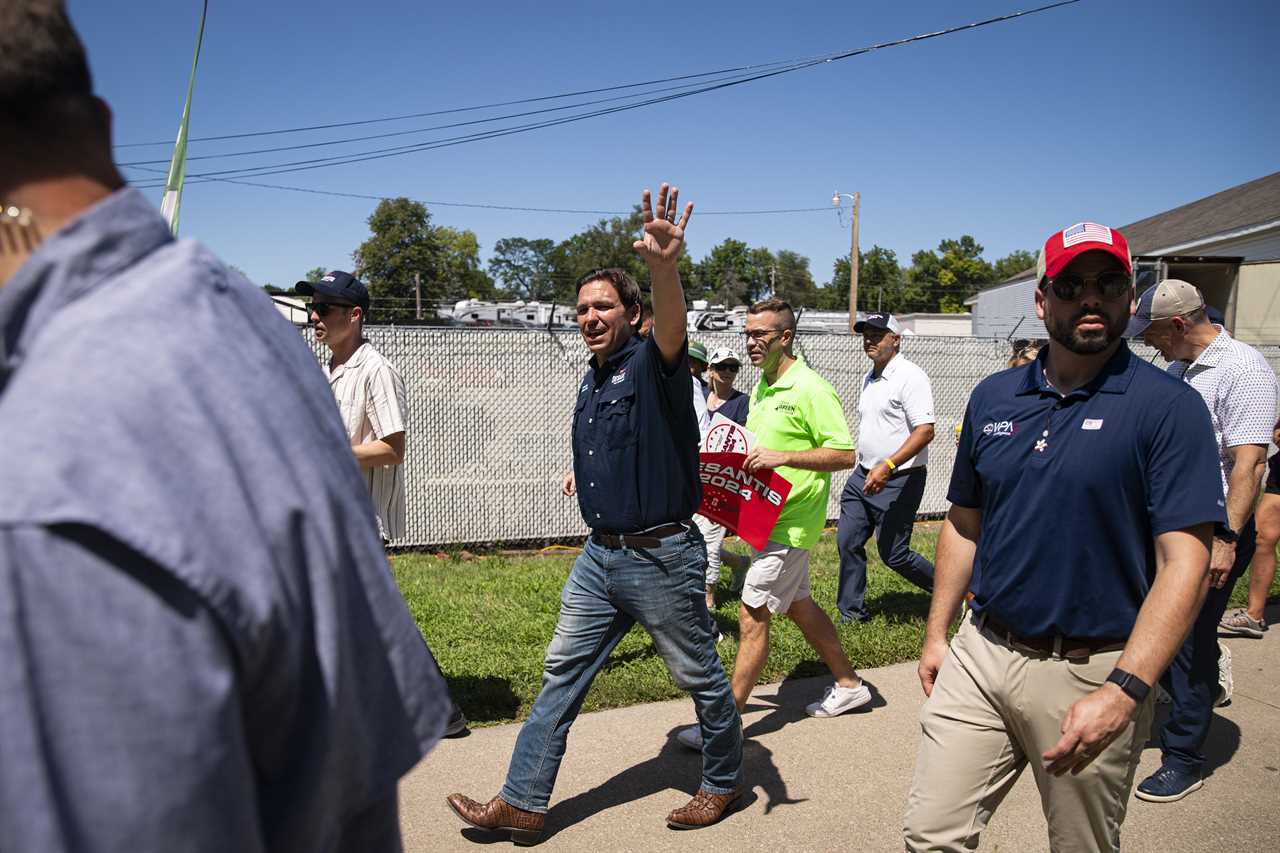 Three Expert Shoemakers Suggest Ron DeSantis is Wearing Height Boosters