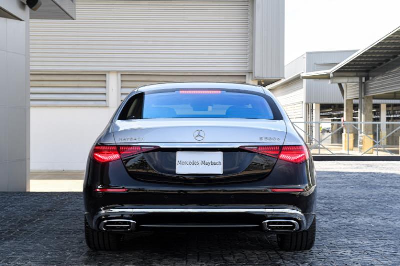 Mercedes-Benz Thailand’s Locally Produced Masterpiece, Mercedes-Maybach S 580 e, Unveiled with a Two-Tone Paint