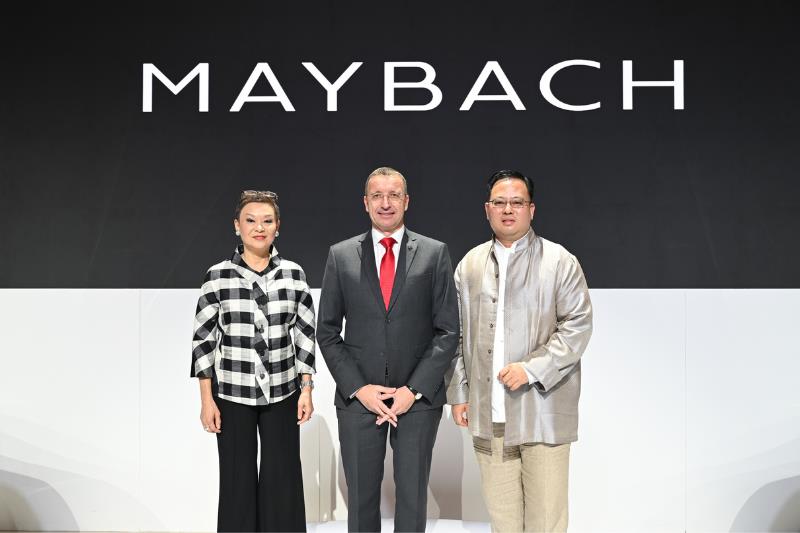 Mercedes-Benz Thailand’s Locally Produced Masterpiece, Mercedes-Maybach S 580 e, Unveiled with a Two-Tone Paint