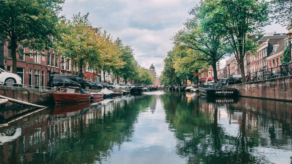 With a Schengen Visa you can visit Amsterdam, Brussels and Luxembourg in a single day