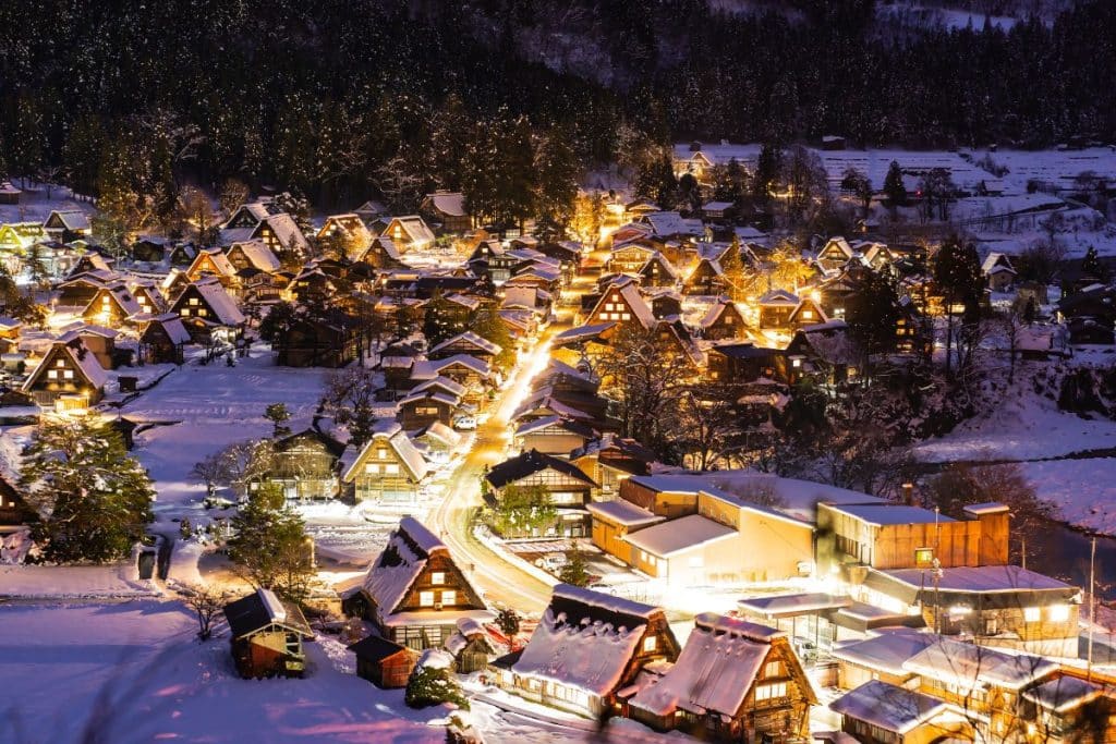 These Are 8 Most Picturesque Winter Destinations In Japan