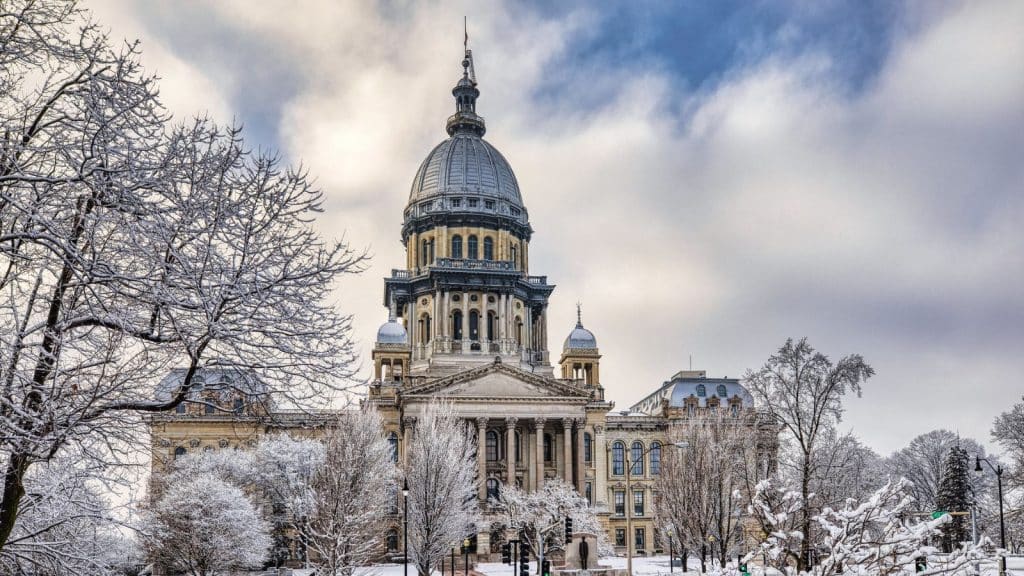 8 Best Places To Visit In Illinois State This Winter