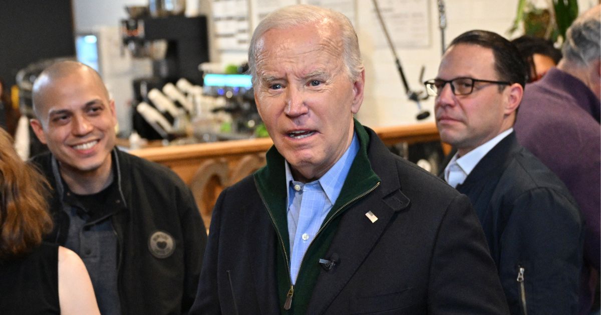 Biden Gets Heckled on Campaign Stop, Then Tells Shop Staff He Works for Governor and Senator - Political Signal