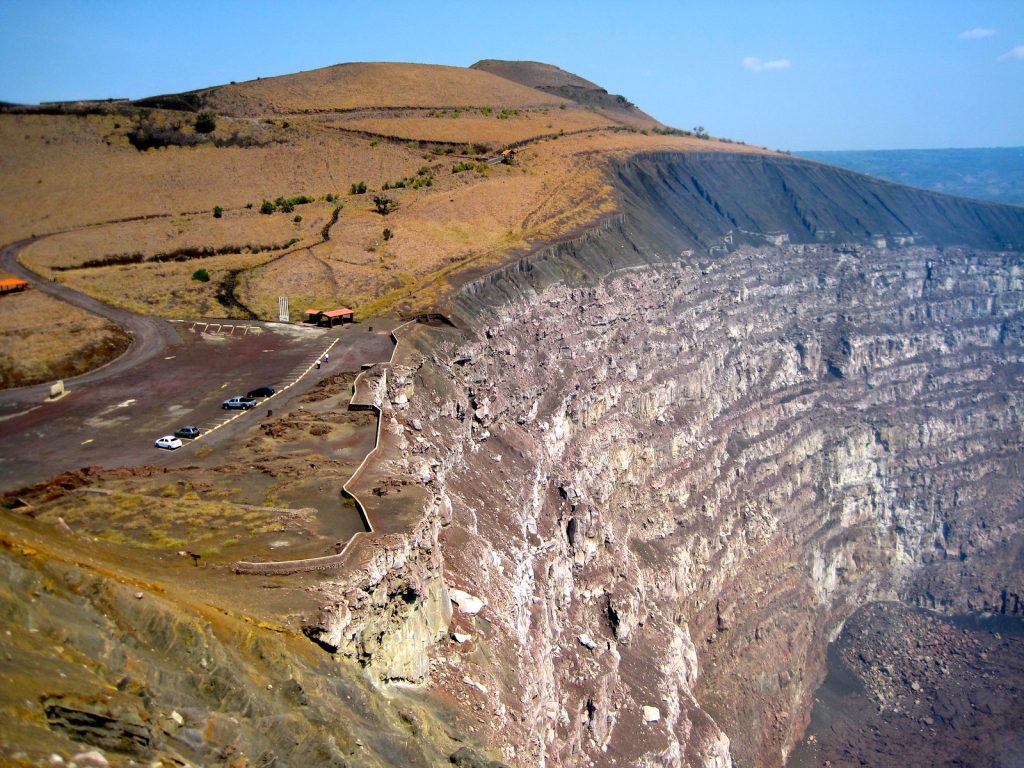 masaya volcano crater
