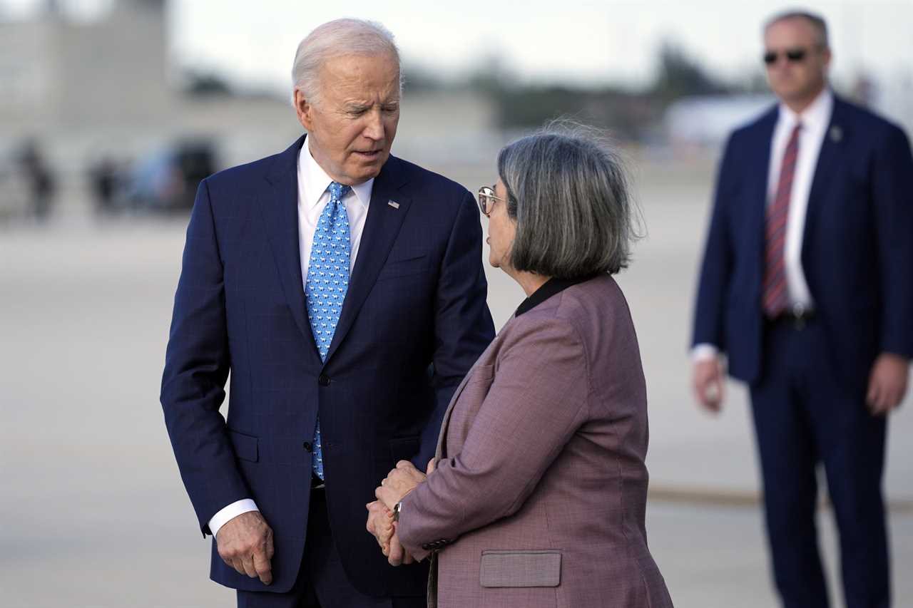 Biden mocks Trump during Florida fundraiser