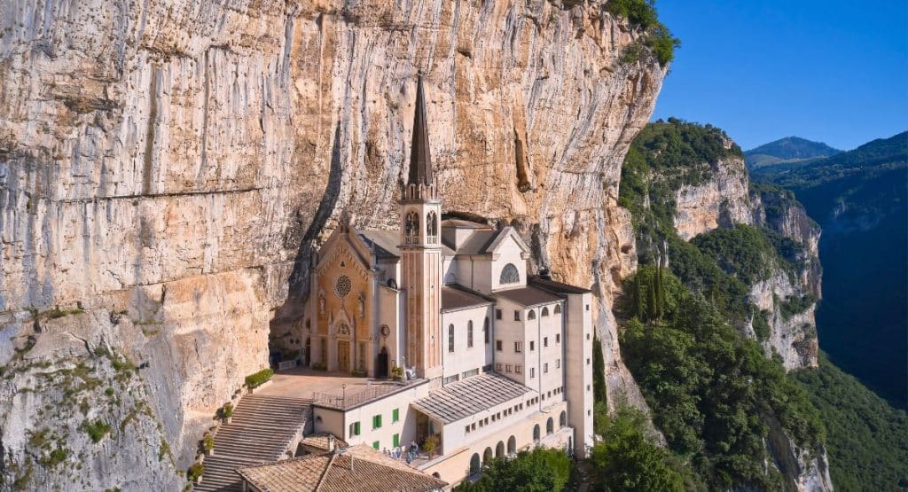 7 Incredible Hidden Gems In Italy To Visit in 2024