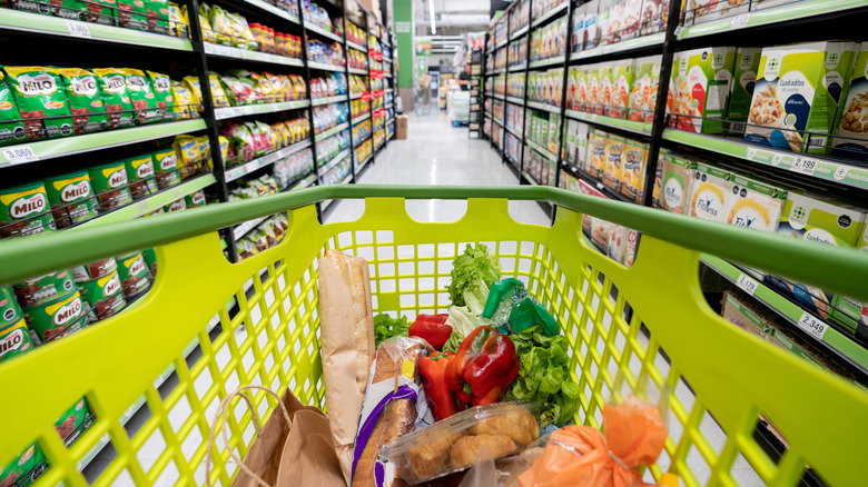 The 6-To-1 Rule To Save Money (And Time) At The Grocery Store